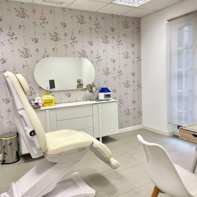 Recepción de la clínica Meraki Dermoestética en Santander